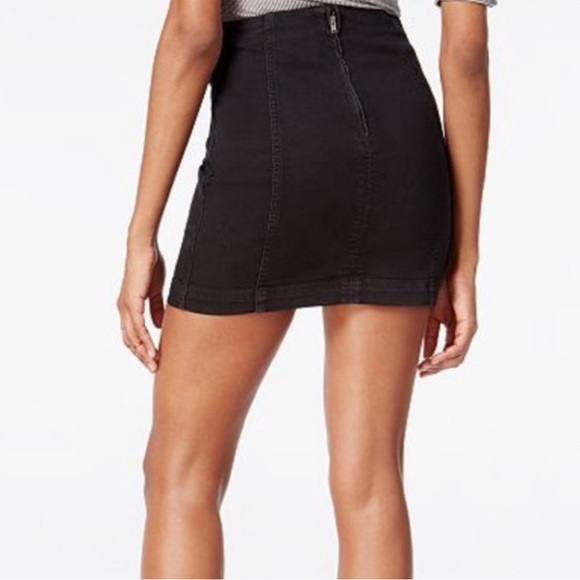 Black Mini Skirt - Picture 2 of 4